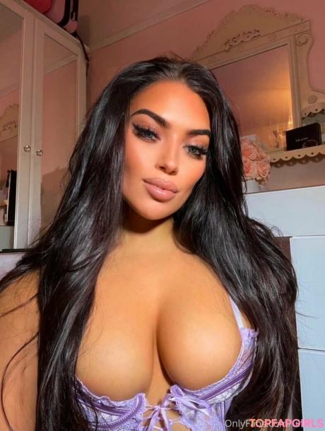 Uhhliar nude leaked OnlyFans photo #164