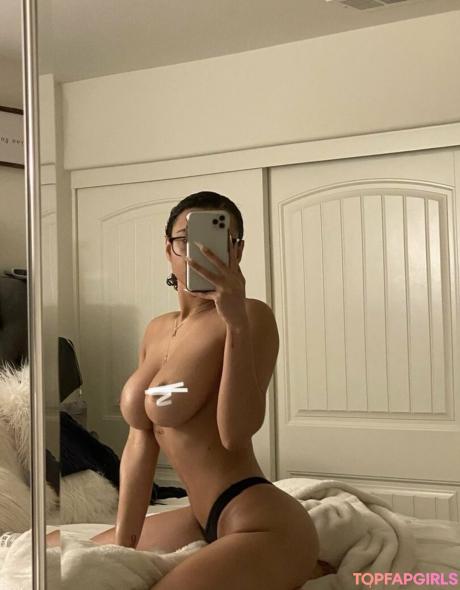 Uhhliar nude leaked OnlyFans photo #207