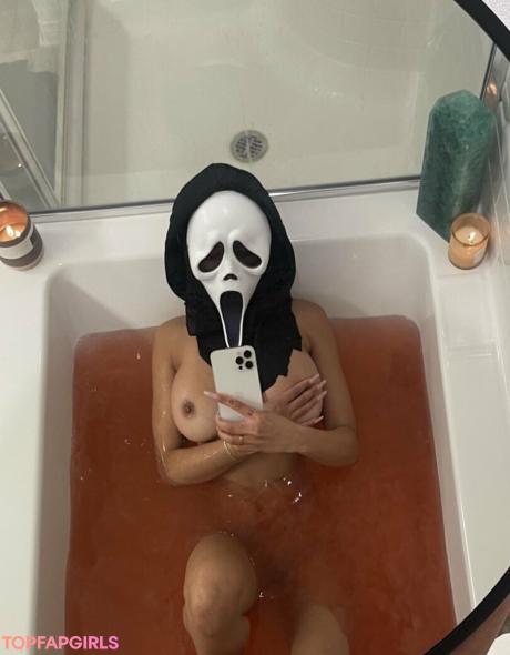Uhhliar nude leaked OnlyFans photo #370