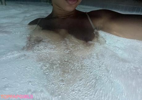 Uhhliar nude leaked OnlyFans photo #406