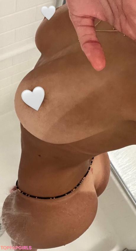 Uhhliar nude leaked OnlyFans photo #456