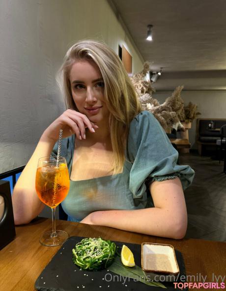 Emily_lyy nude leaked OnlyFans photo #45