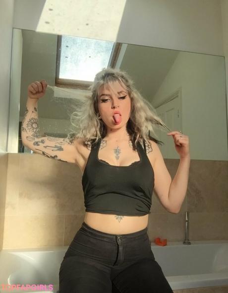 Crystalgirl nude leaked OnlyFans photo #322