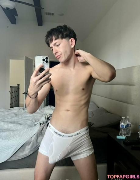 Zayhilfigerrr nude leaked OnlyFans photo #100