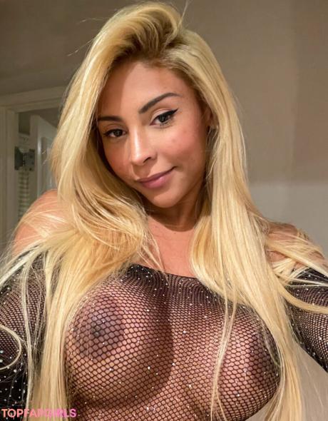 Cindymoreira22 nude leaked OnlyFans pic