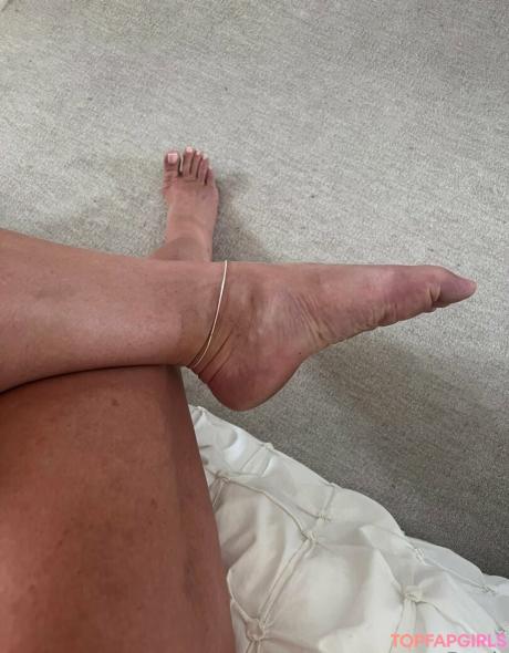 Cheekysoles333 nude leaked OnlyFans photo #126