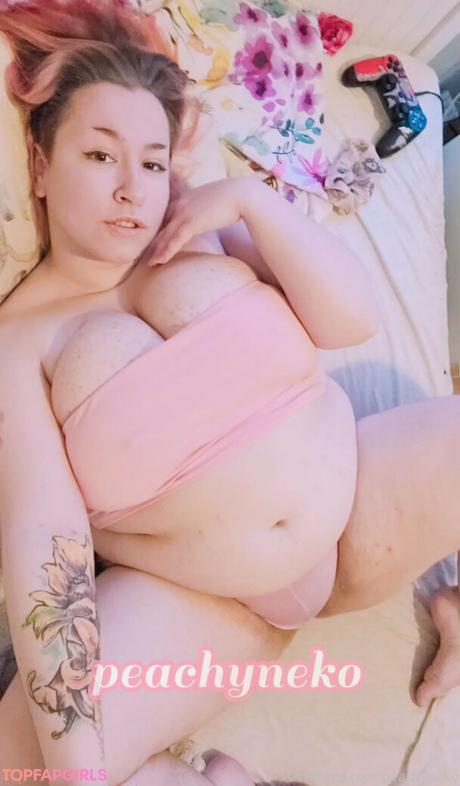 Peachyneko nude leaked OnlyFans photo #34