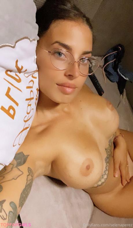 Selena nude leaked OnlyFans photo #22