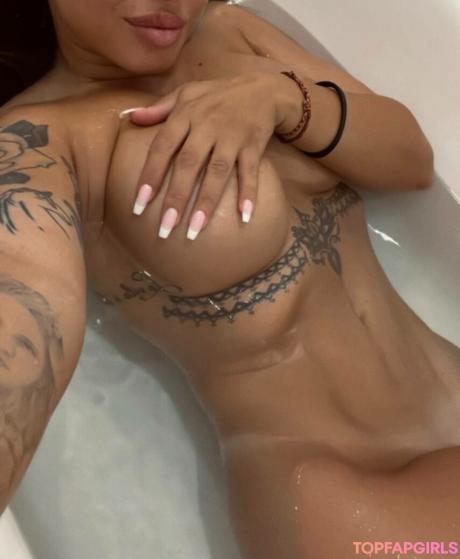 Selena nude leaked OnlyFans photo #3