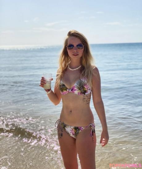 HalieeandKendra nude leaked OnlyFans photo #23