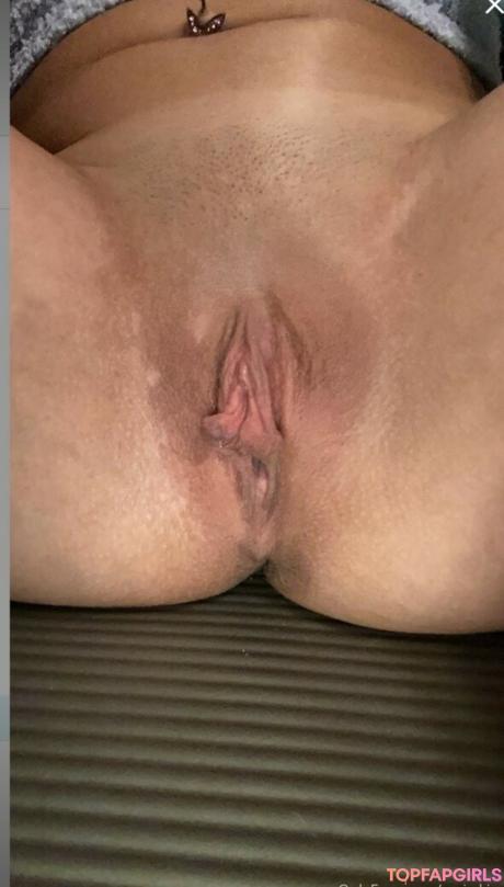 Rosie nude leaked OnlyFans photo #14