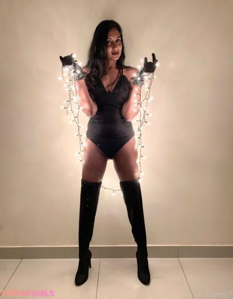 Thequeentrish nude leaked OnlyFans photo #299
