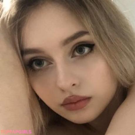 Maryana nude leaked OnlyFans photo #16