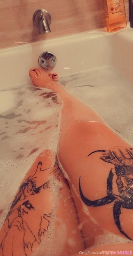 Queenbish317 nude leaked OnlyFans photo #17
