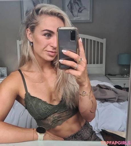 Larissa nude leaked OnlyFans photo #110