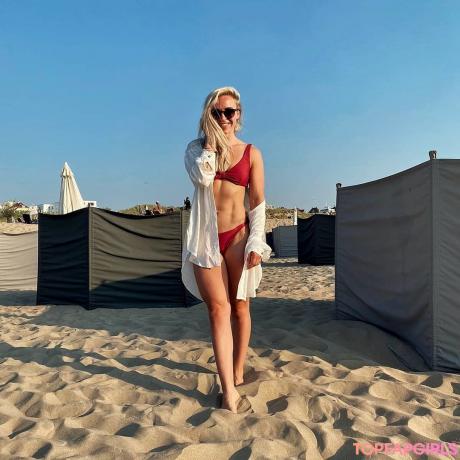 Larissa nude leaked OnlyFans photo #95