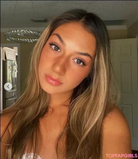 Emily nude leaked OnlyFans photo #9