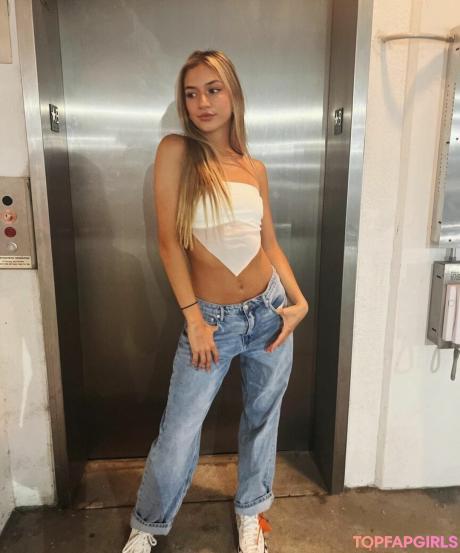 Emily nude leaked OnlyFans photo #83