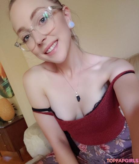 Itskatiebelle nude leaked OnlyFans photo #7