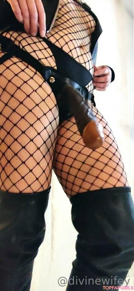 Divinewifeyfree nude leaked OnlyFans photo #23
