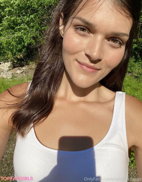 Vanessa nude leaked OnlyFans photo #11