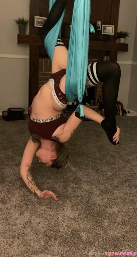 Iamlydiafoxx nude leaked OnlyFans photo #21
