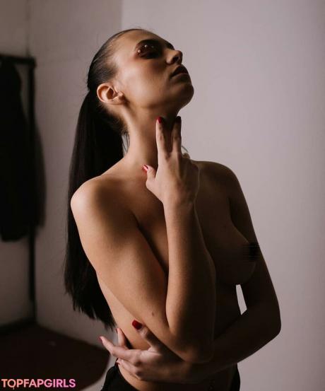 Aniabiritteri nude leaked OnlyFans photo #11