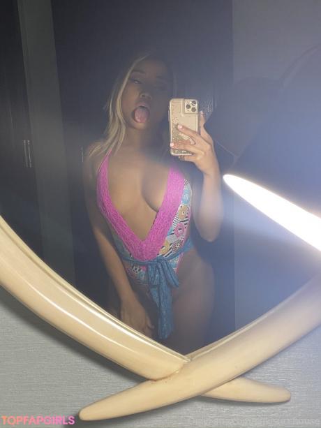 Sukisucchouse nude leaked OnlyFans photo #11