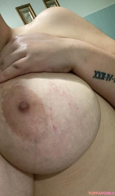 Raxien nude leaked OnlyFans photo #16
