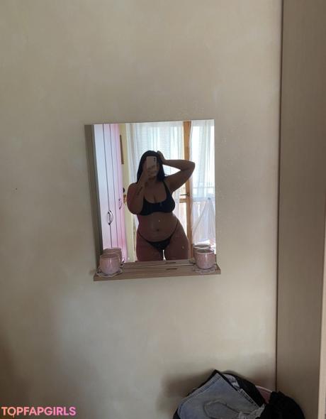 Raxien nude leaked OnlyFans photo #37