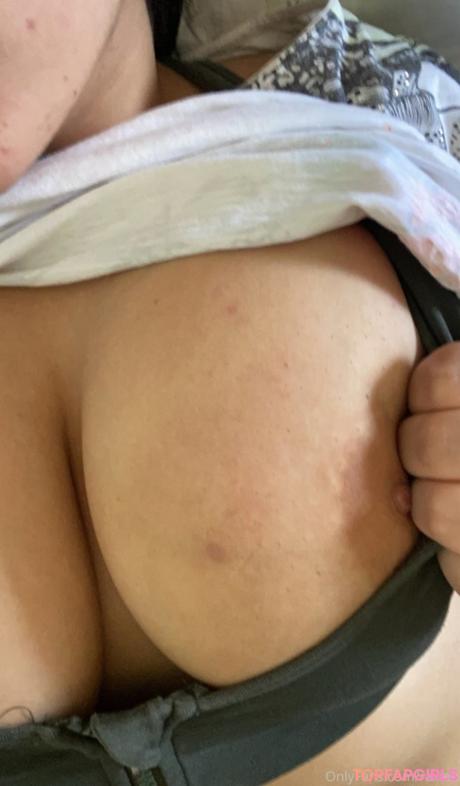 Raxien nude leaked OnlyFans photo #8