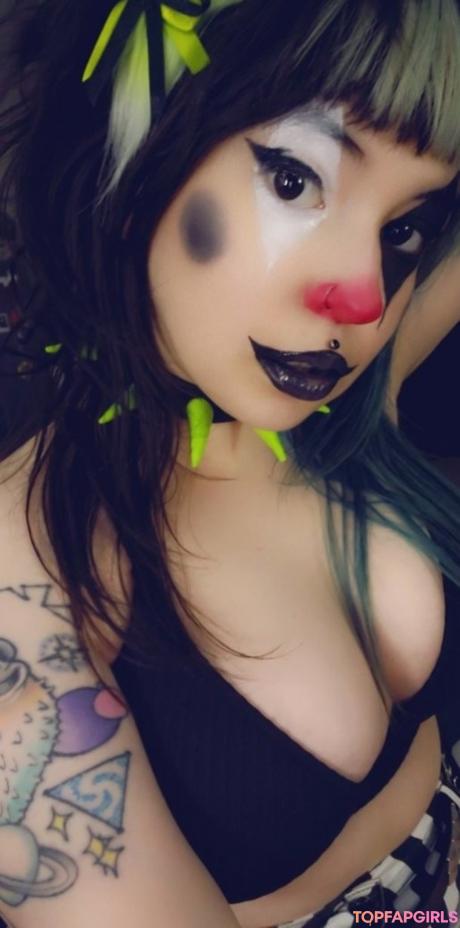 Knives nude leaked OnlyFans photo #2