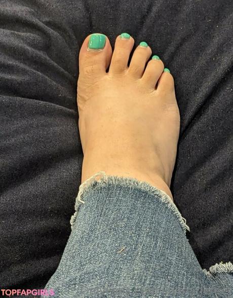 Lilymariefeet nude leaked OnlyFans photo #26
