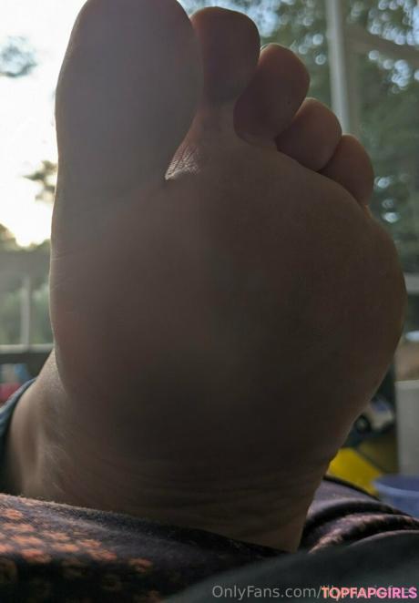 Lilymariefeet nude leaked OnlyFans photo #33