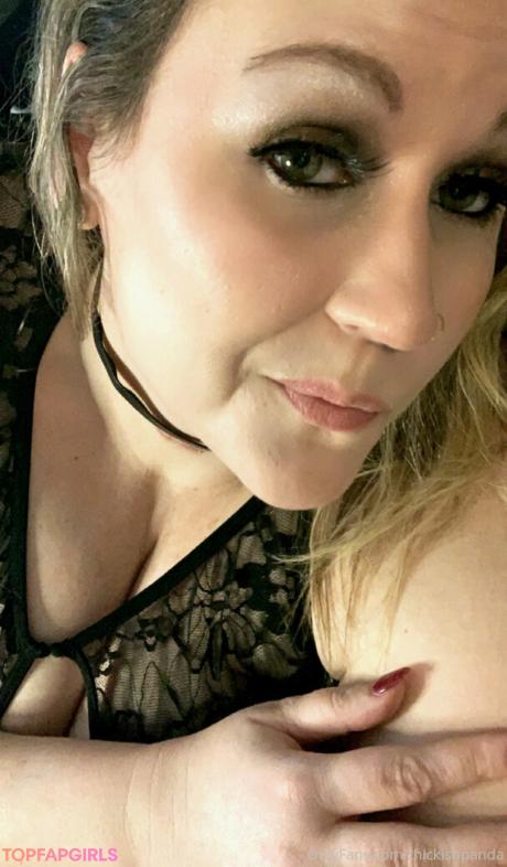 Thickishpanda nude leaked OnlyFans photo #72