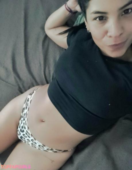 Bellahotbrunette nude leaked OnlyFans photo #34