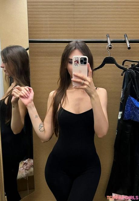 Vika nude leaked OnlyFans photo #392