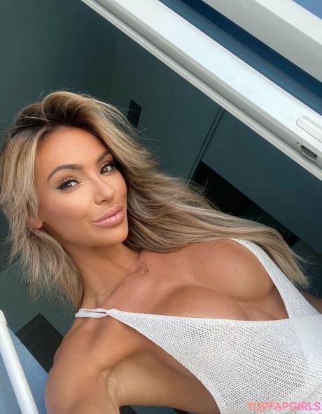 Anniek nude leaked OnlyFans photo #36