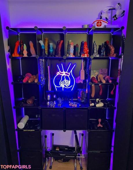 Misscharliestoybox nude leaked OnlyFans photo #6