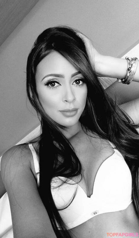 Caro nude leaked OnlyFans photo #1