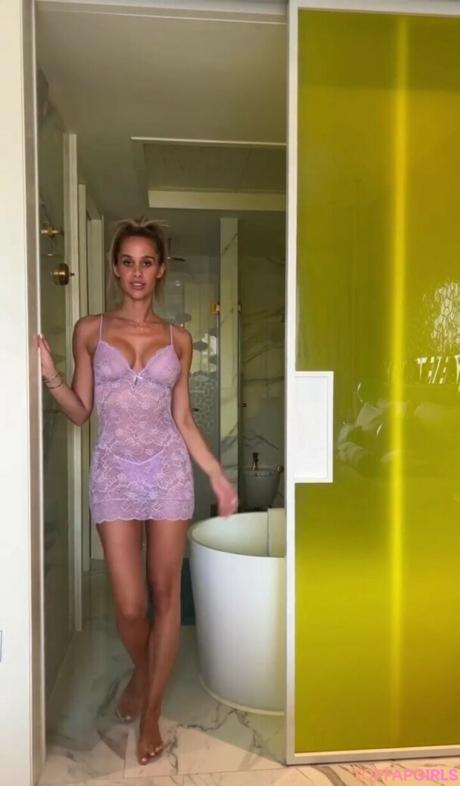 Emily nude leaked OnlyFans photo #6