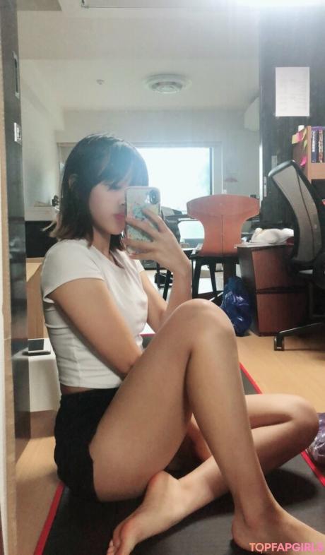 Rinlinlin nude leaked OnlyFans photo #2