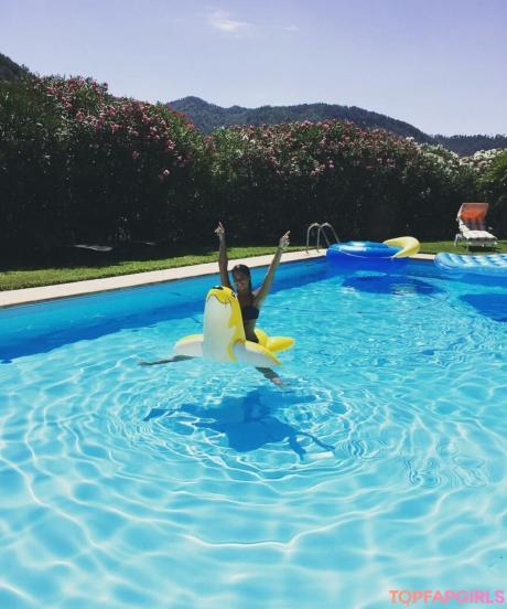 Valentina nude leaked OnlyFans photo #30