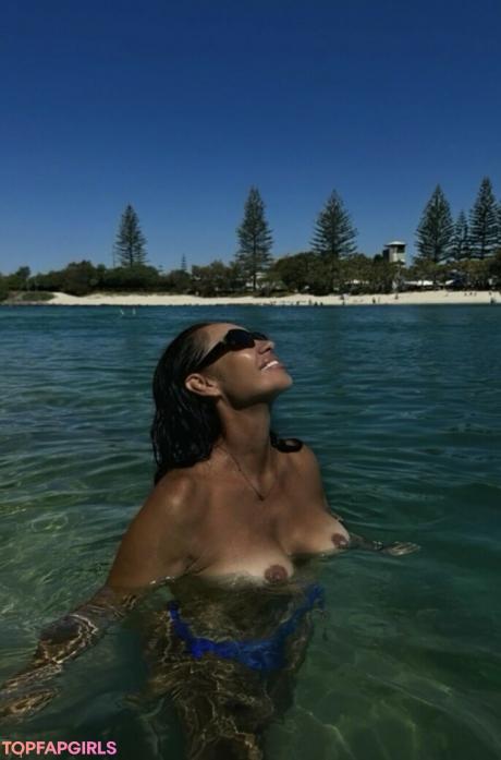 Kenza nude leaked OnlyFans photo #3