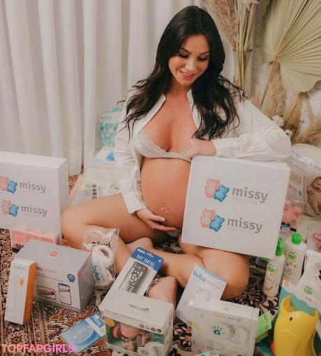 Larissa nude leaked OnlyFans photo #8