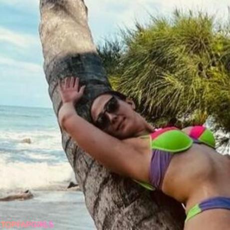 Juliane nude leaked OnlyFans photo #4