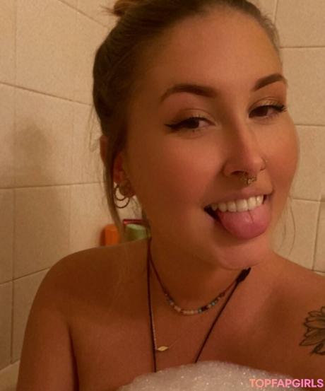 Scarlett nude leaked OnlyFans photo #82