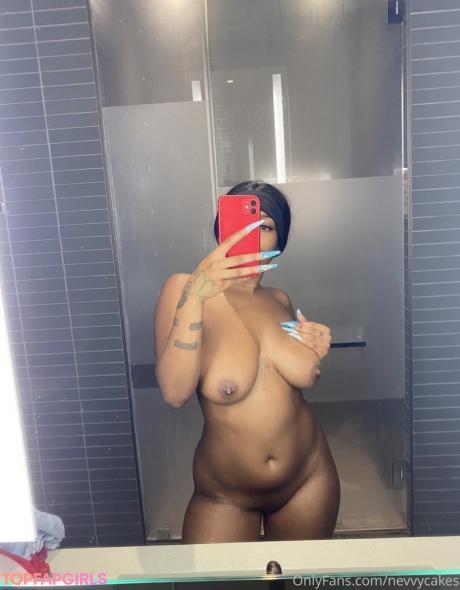 Nevvycakes nude leaked OnlyFans photo #38