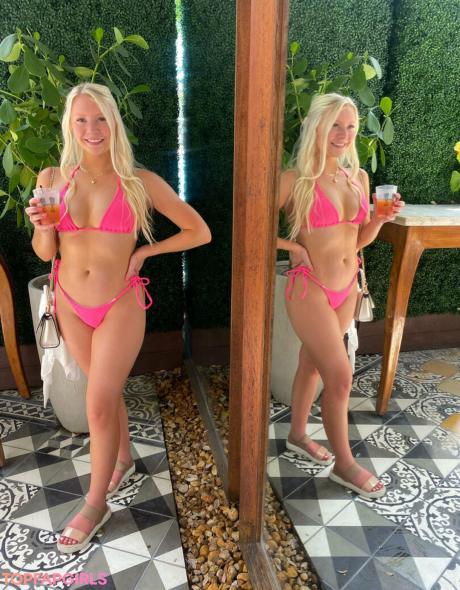 Rachel nude leaked OnlyFans photo #1