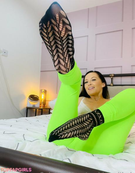 Sophiasmithuk nude leaked OnlyFans photo #1703